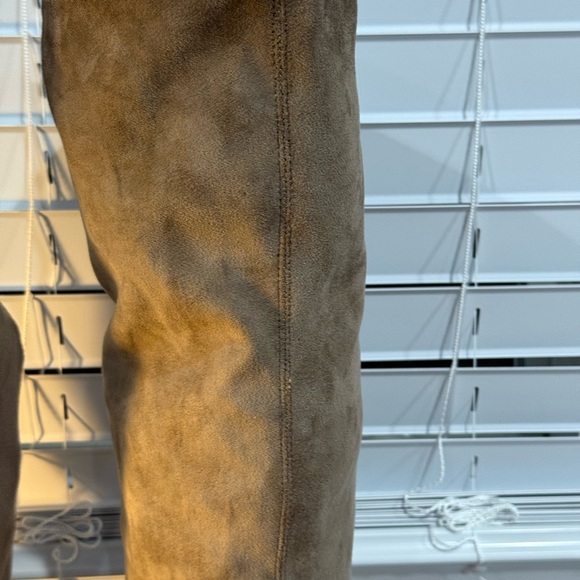 Steve Madden Women's 7M Emotions Taupe Over The Knee Boots - Picture 5 of 16